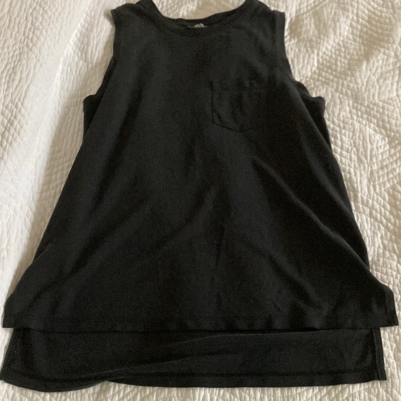 Black loose tank top - Picture 1 of 3